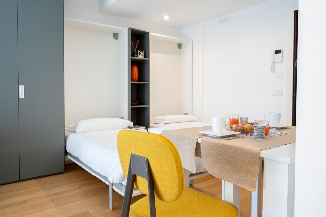 Twelve12 - Universita & Stazione Aparment Bari Eksteriør billede